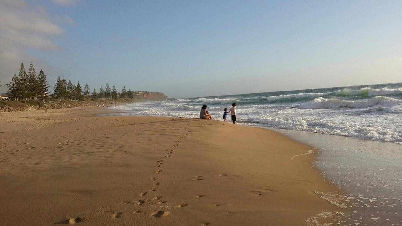 艾斯普拉纳德海滨公寓 Christies Beach 外观 照片